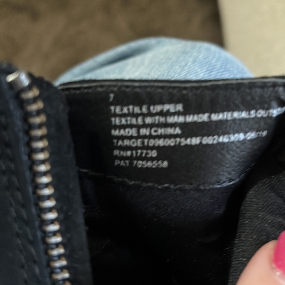 Universal Thread - image 6